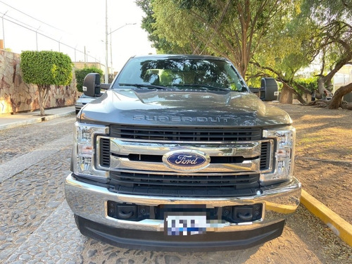 Imagen 2 de 15 de Ford F-250 2019 6.7l Super Duty Cab Dob Diesel 4x4 At