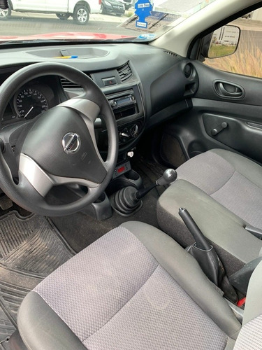 Imagen 7 de 7 de Nissan Np300 2019 2.5 Chasis Cabina Dh Pack Seg Mt