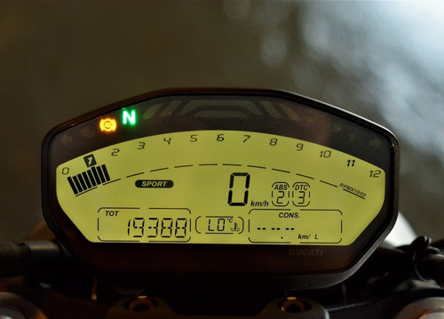 Ducati Monster 821 2015 | Conservadíssima Com 19.388kms