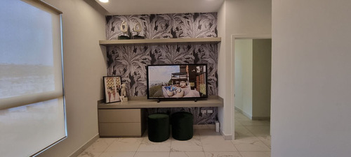 Casa En Venta, Ubicada En Colonial, Tijuana
