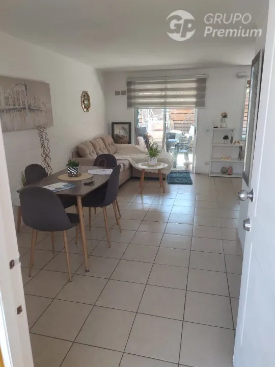 Imagen 1 de 15 de Casa Con Piscina En Condominio - Lomas De Eyzaguirre