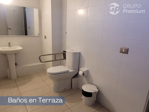 Excelente Depto 2d/2b En Valparaíso Con Balcón, Bodega Y Est