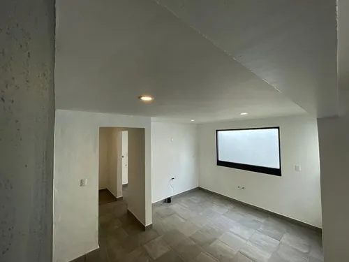 Rento O Vendo Casa Sola En Cacalomacan.