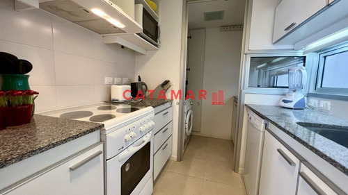 Imagen 7 de 24 de Alquiler Departamento Dos Dormitorios Y Medio Playa Mansa Punta Del Este - Punta Del Este Mansa