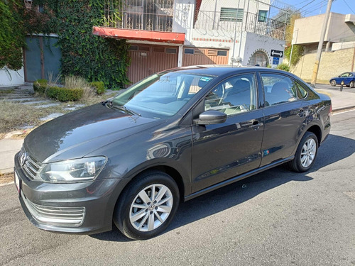 Volkswagen Vento 1.6 Confortline At