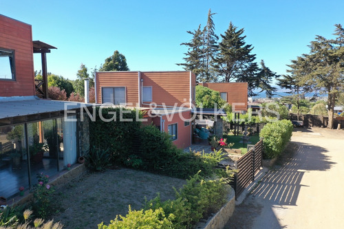 Excelente Casa En Pichilemu
