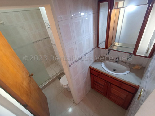 Imagen 13 de 17 de 23-25877 Apartamento En Venta Urb. San Isidro Maracay Dperez