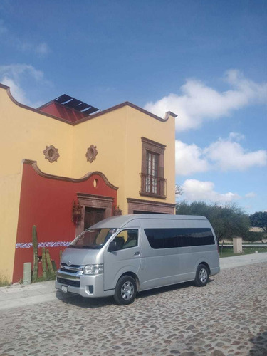 Imagen 9 de 10 de Renta De Camionetas Toyota Y Sprinter Con Y Sin Chofer*