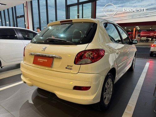 Peugeot 207 1.4 ACTIVE 8V FLEX 4P MANUAL