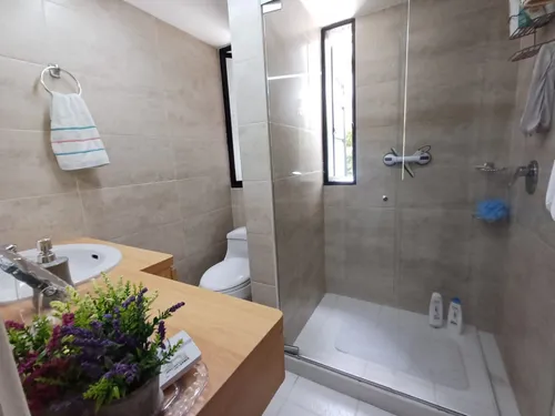 Apartamento En Venta En El Poblado. Cod V12295