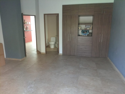 Casa En Venta Con Alberca Privada En Par Vial Jiutepec Morelos