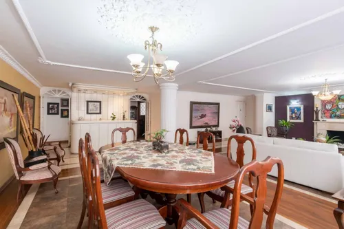 Apartamento En Venta En El Chicó. Cod V6217