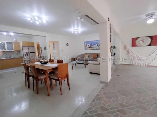 Casa En Venta Urbanizacion La Soledad Maracay Remodelada Pisos De Marmol Buena Ubicacion Zona Norte Kg:23-30429
