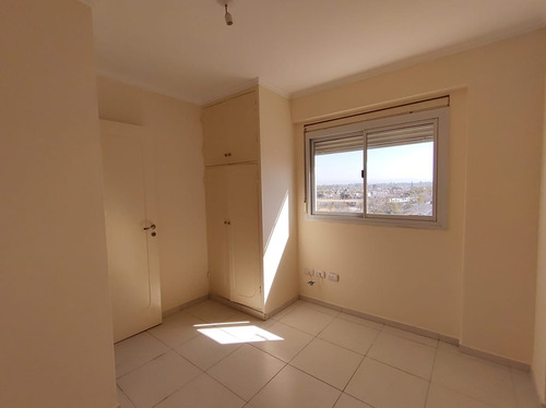Alquiler Departamento 3 Dormitorios C/balcón Villasol