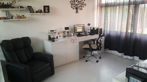 Imagem 18 de 29 de Linda Casa Com Piscina Aquecida E 4 Vagas De Garagens Com Quintal E Churasqueira! - 99469