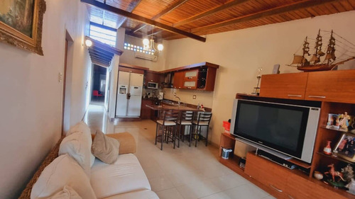 Imagen 11 de 16 de Frances Mijares Venta De Town House Urb Valle De Oro San Diego Cód 187447