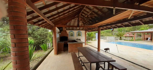 Imagem 17 de 30 de Chácara Em Guararema Excelente Padrão Com 04 Dormitórios, Sendo 03 Suítes, Piscina, Churrasqueira, Pomar, Horta, Área Verde, Vale A Pena Conferir!! - Sp - Ch0001_asi