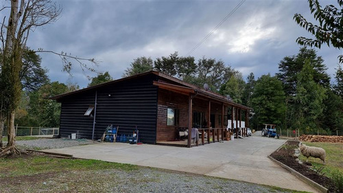 Casa En Venta De 3 Dorm. En Puerto Varas