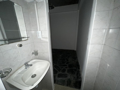 Venta Monoambiente C/patio Cruce Florencio Varela