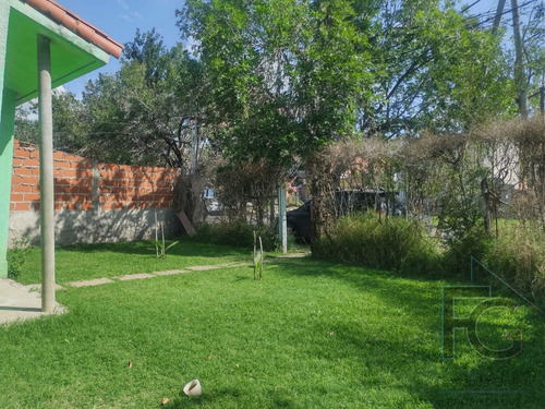 Venta Ezeiza Casa Con 2 Dormitorios Y Parque! Oportunidad!