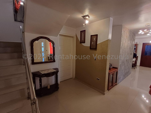 Hermoso Townhouse En Venta Ubicado En La Morita Ii Urb Villas Geicas Db 24-19067