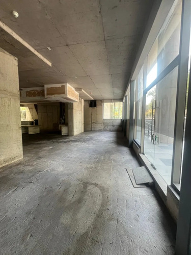 Local Comercial Con Terraza Para Habilitar En Providencia