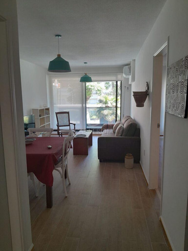 Alquiler  Apartamento En Malvin