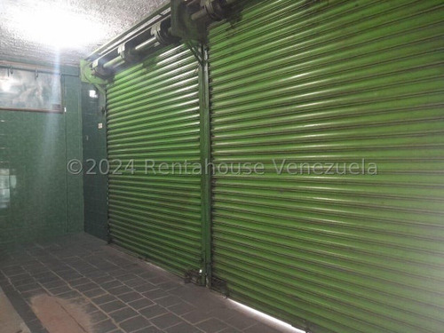 Se Alquila Local Comercial Ubicado En Av.intercomunal Cabudare Acrigua, Con Gas Directo, Ideal Para Negocios De Comida Y Carniceria Por Contar Con Espacio Adecuado Para Cava, Contactame Dennymar B7212