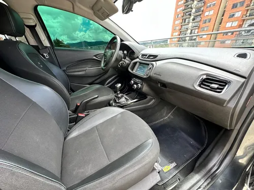 Chevrolet Onix 1.4 L.T Sedan Mecanico