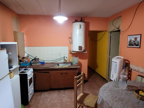 Departamento De 4 Dormitorios, 2 Baños - Dorrego Y Camoirano - Barrio San Martin