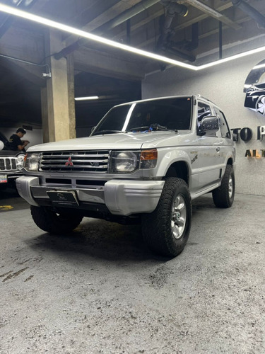 Mitsubishi Montero 2007