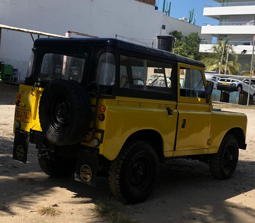 Land Rover Santana Modelo 1974