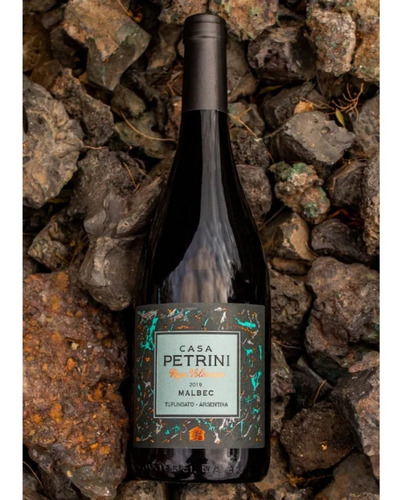 Imagen 3 de 10 de Vino Casa Petrini Malbec Volcanica X 6 Cosecha 2019 Premiada