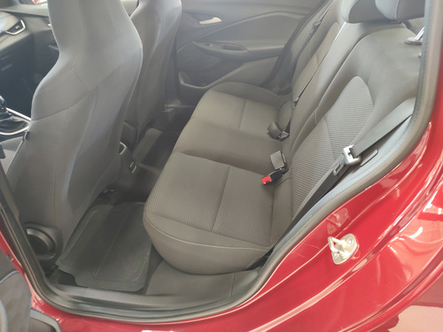 Chevrolet Onix plus 1.0 Lt 4p