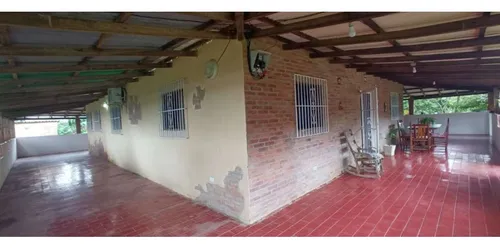 Finca En Lomas De Baruta