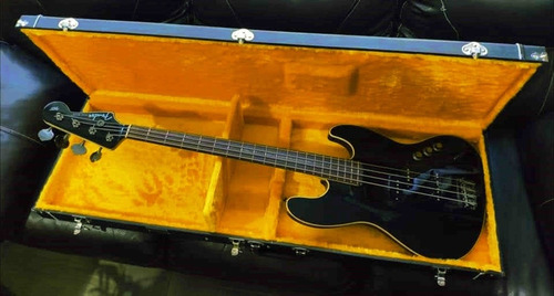 Estuche Case Para Bajo Fender (Usado)