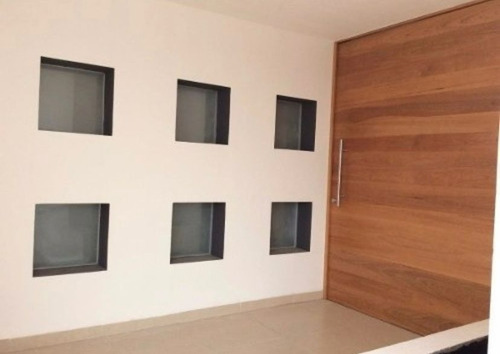 Moderna Casa En Venta - Vista Real Querétaro - Trato Directo