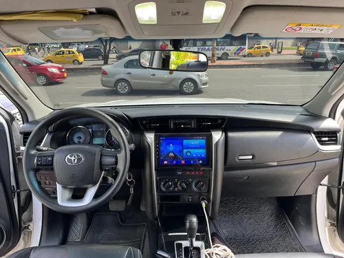 Toyota Fortuner Sw4 2.4 At