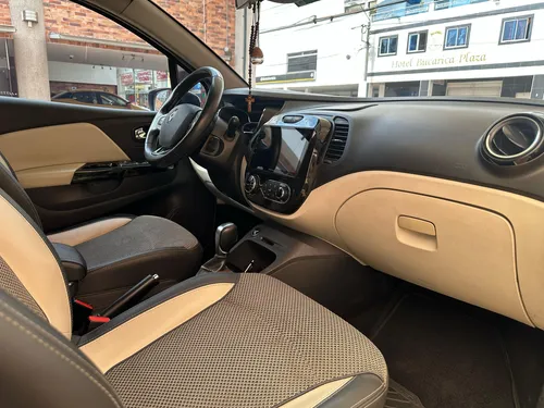 Renault Captur 2.0 Intens Automática