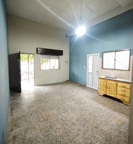 Alquilamos Casa 2 Habitaciones Con Patio Apto Mascota G Catan