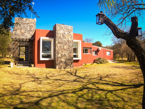 Se Vende Casa En Corral De Barrancas, Unquillo!