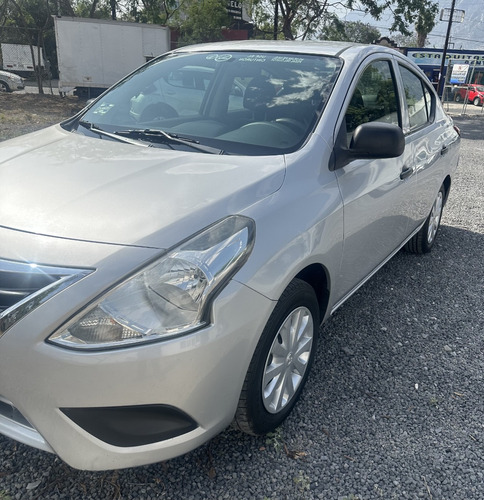 Nissan Versa 1.6 Drive Mt