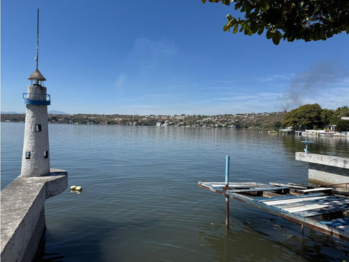 Casa En Renta A Orilla Del Lago Teques Mc.