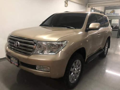 Toyota Land Cruiser V8