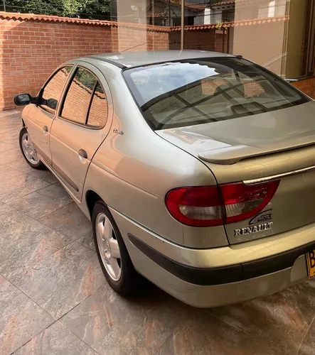 Renault Megane 1.6 Unique