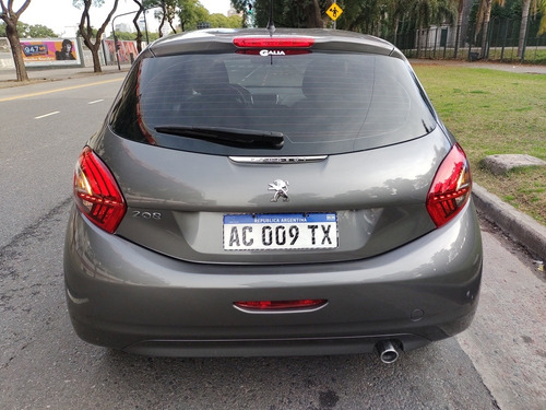 Peugeot 208 2017 1.6 Active