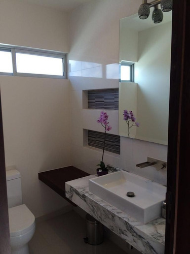 Imagen 9 de 16 de Hermosa Residencia En Lomas De Juriquilla, Alberca Propia, J