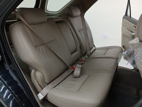 Toyota Hilux SW4 SR 4x2 2.7/ 2.7 Flex 16V Aut.