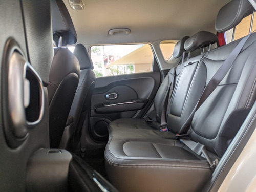 Imagem 13 de 14 de Kia Soul 1.6 Ex 16v Flex 4p Automático