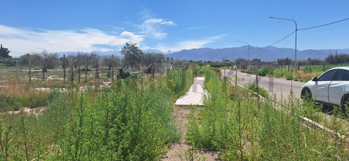 Terreno De 350m² En Bº Gran Vistalba Century 21 Lopez Vende Gran Oportunidad..! Zona De Gran ...